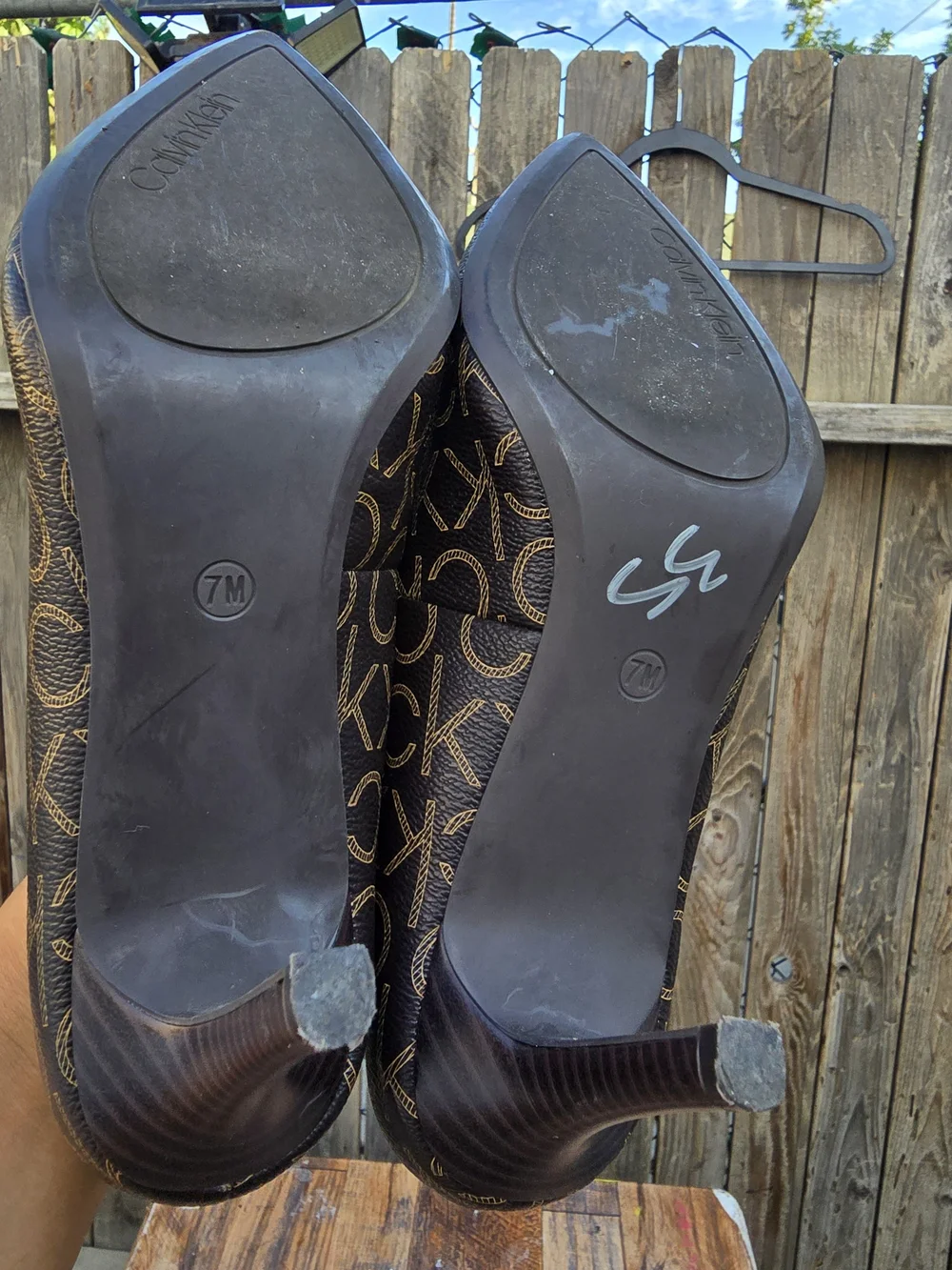 Calvin Klein Pattern Brown Logo Pump Women Shoes Size 6.5